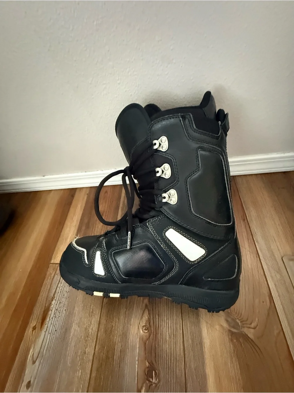 Burton Freestyle Snowboard Boots - Men’s Size 7